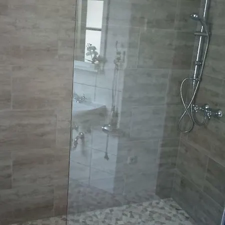 Moments Cafe & Apartmenthaus *