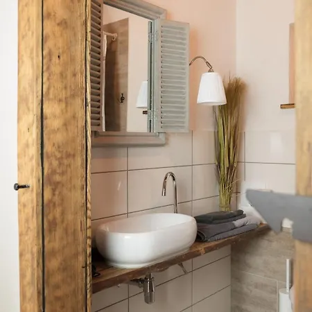 Lejlighed Moments Cafe & Apartmenthaus *