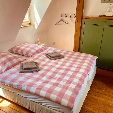 Moments Cafe & Apartmenthaus