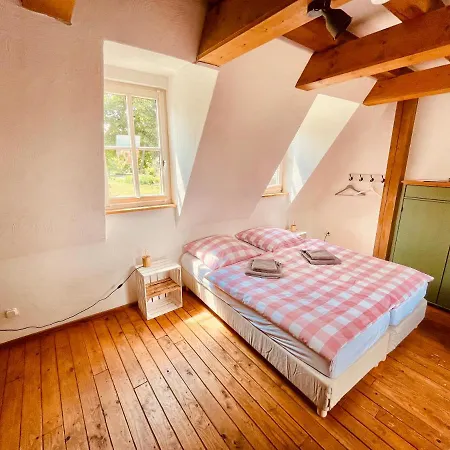 Moments Cafe & Apartmenthaus شقة