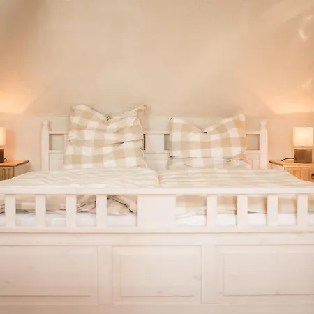 Moments Cafe & Apartmenthaus * Thurnau