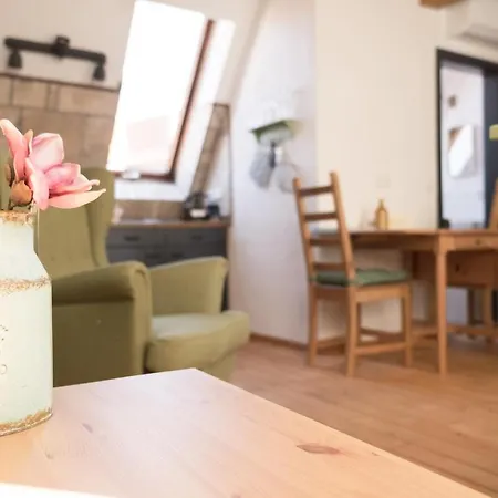 Moments Cafe & Apartmenthaus * Thurnau