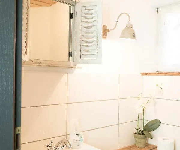 Moments Cafe & Apartmenthaus