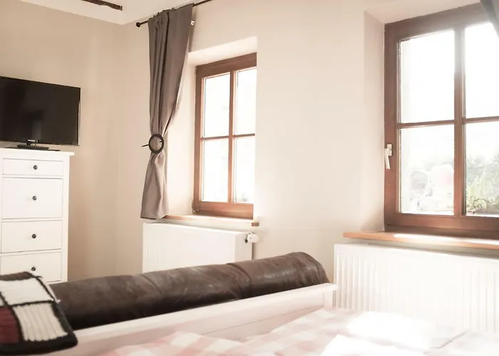 شقة Moments Cafe & Apartmenthaus Thurnau