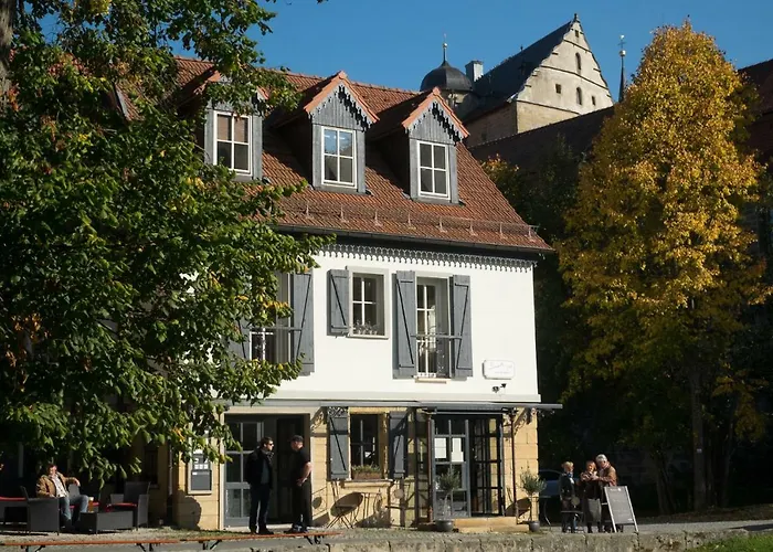شقة Moments Cafe & Apartmenthaus Thurnau