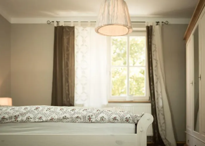 شقة Moments Cafe & Apartmenthaus Thurnau