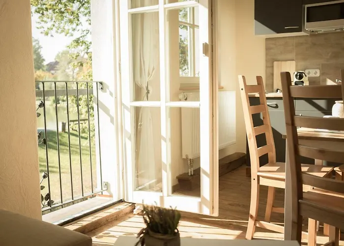 Moments Cafe & Apartmenthaus *